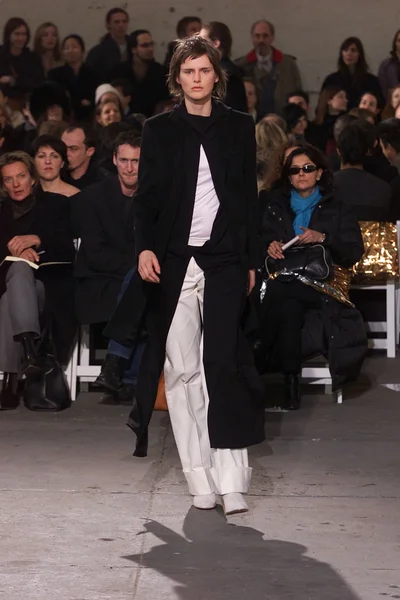 Look 1